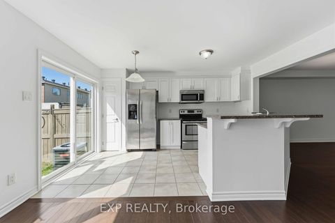 Photo 12 at 82 Buffalograss Crescent, Nepean (Half Moon Bay), Ottawa