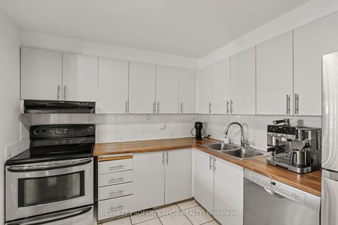 Photo 4 at B - 2 Maple Ridge Crescent, Nepean (Pheasant Run), Ottawa