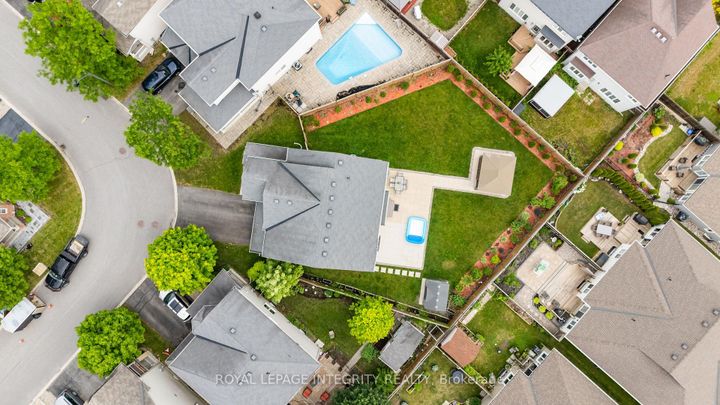 Photo 2 at 2514 Stone Cove Crescent, Nepean (Half Moon Bay), Ottawa