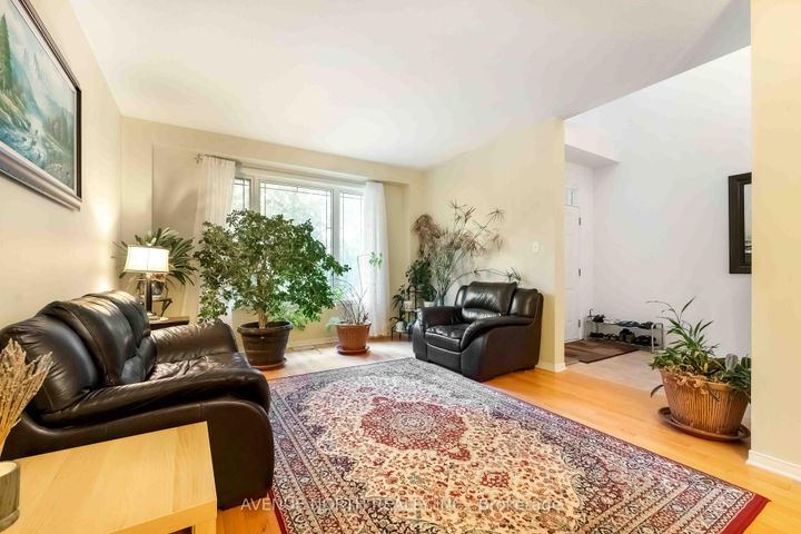 Photo 5 at 23 Hearthstone Place, Nepean (Strandherd), Ottawa