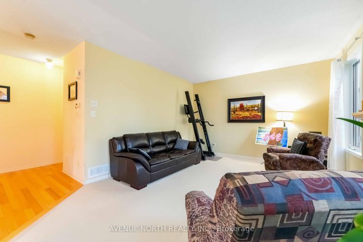 Photo 11 at 23 Hearthstone Place, Nepean (Strandherd), Ottawa
