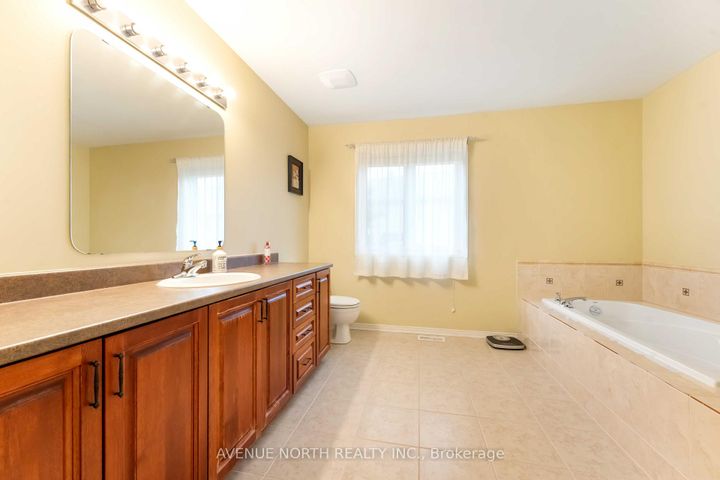 Photo 17 at 23 Hearthstone Place, Nepean (Strandherd), Ottawa