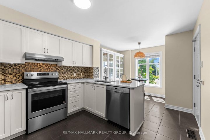 Photo 5 at A - 541 Chapman Mills Drive, Nepean (Strandherd), Ottawa
