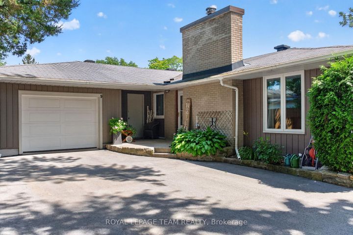Photo 2 at 9 Laurentide Road, Nepean (Arbeatha Park), Ottawa