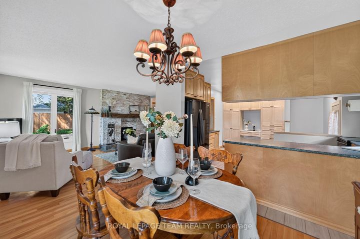 Photo 13 at 9 Laurentide Road, Nepean (Arbeatha Park), Ottawa