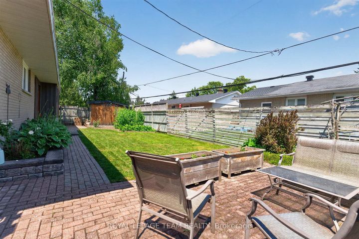Photo 41 at 9 Laurentide Road, Nepean (Arbeatha Park), Ottawa