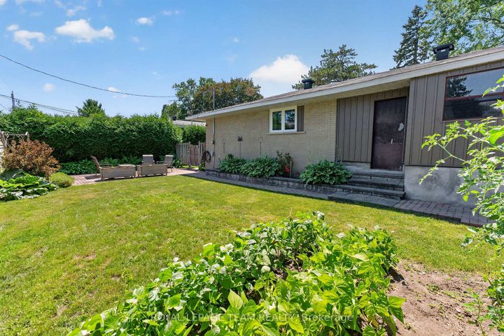 Photo 44 at 9 Laurentide Road, Nepean (Arbeatha Park), Ottawa