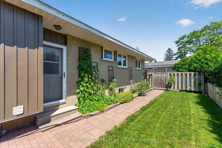 Photo 46 at 9 Laurentide Road, Nepean (Arbeatha Park), Ottawa