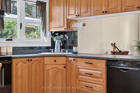Photo 19 at 9 Laurentide Road, Nepean (Arbeatha Park), Ottawa