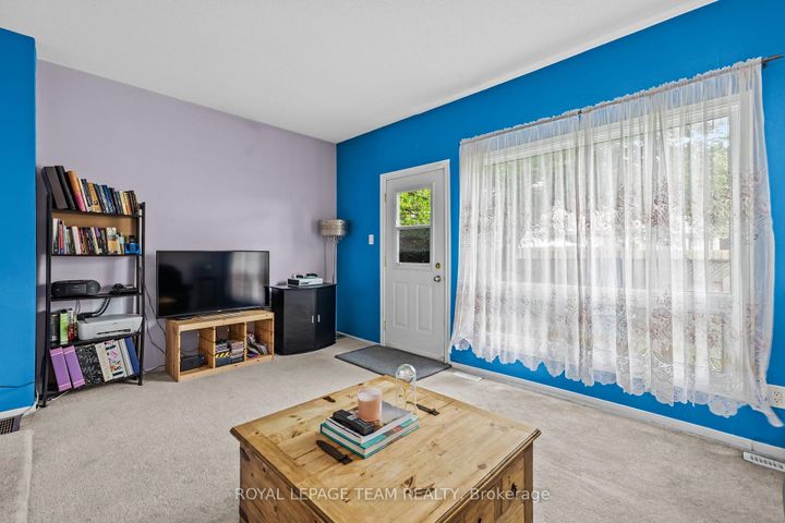 Photo 4 at 11E FOXHILL Way, Nepean (Knollsbrook), Ottawa