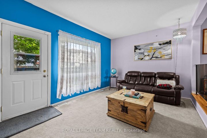 Photo 6 at 11E FOXHILL Way, Nepean (Knollsbrook), Ottawa