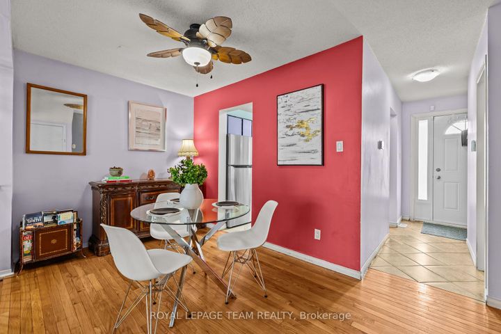 Photo 9 at 11E FOXHILL Way, Nepean (Knollsbrook), Ottawa