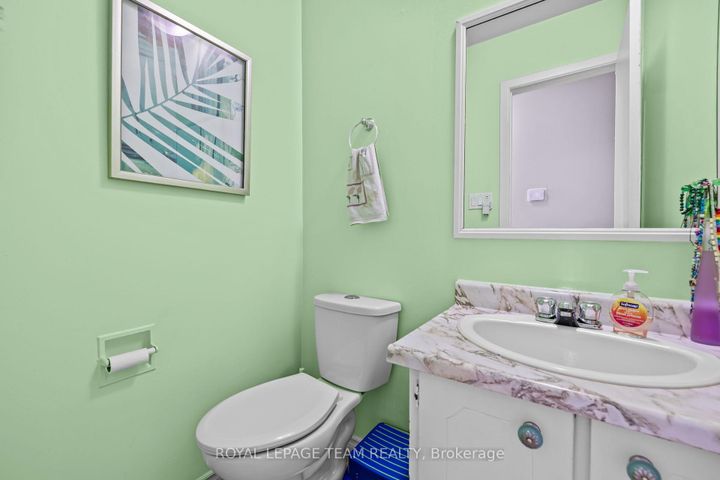 Photo 17 at 11E FOXHILL Way, Nepean (Knollsbrook), Ottawa