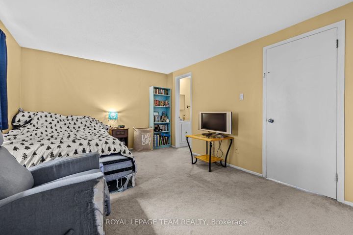 Photo 19 at 11E FOXHILL Way, Nepean (Knollsbrook), Ottawa