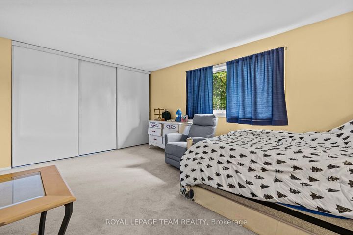 Photo 20 at 11E FOXHILL Way, Nepean (Knollsbrook), Ottawa