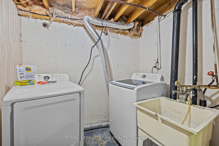 Photo 28 at 11E FOXHILL Way, Nepean (Knollsbrook), Ottawa