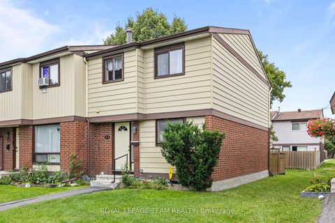 Photo 0 at 11E FOXHILL Way, Nepean (Knollsbrook), Ottawa