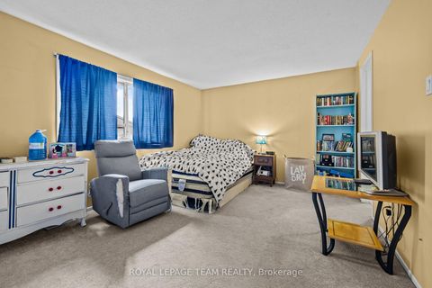 Photo 18 at 11E FOXHILL Way, Nepean (Knollsbrook), Ottawa
