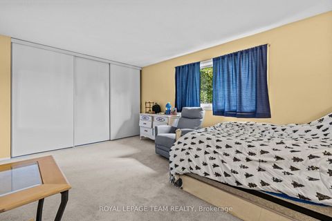 Photo 20 at 11E FOXHILL Way, Nepean (Knollsbrook), Ottawa