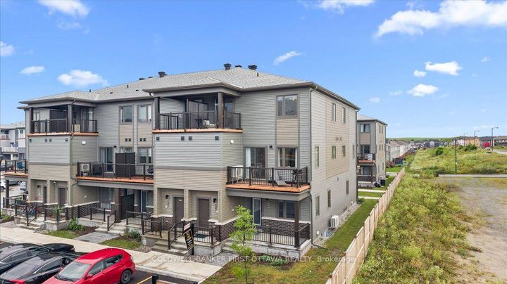 Photo 1 at 210 PARNIAN Private, Nepean (Half Moon Bay), Ottawa
