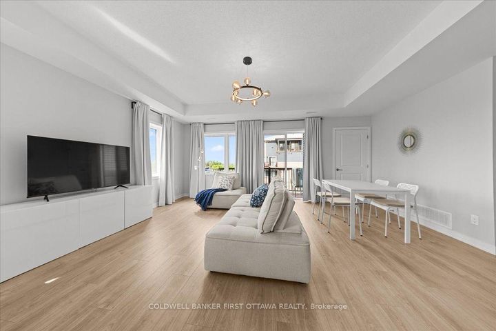 Photo 9 at 210 PARNIAN Private, Nepean (Half Moon Bay), Ottawa