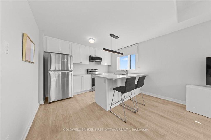 Photo 12 at 210 PARNIAN Private, Nepean (Half Moon Bay), Ottawa