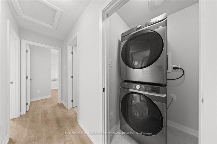 Photo 24 at 210 PARNIAN Private, Nepean (Half Moon Bay), Ottawa