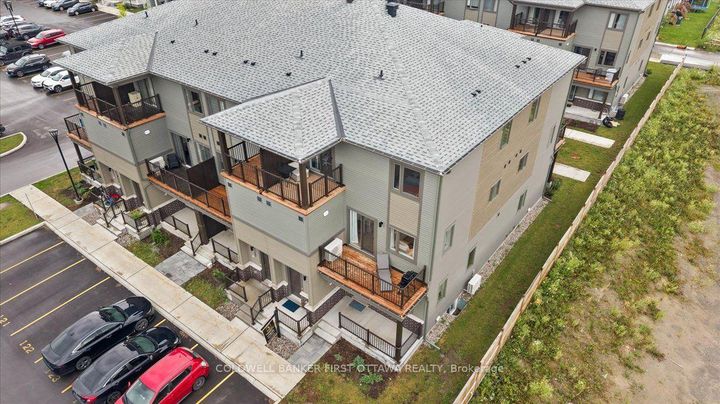 Photo 26 at 210 PARNIAN Private, Nepean (Half Moon Bay), Ottawa