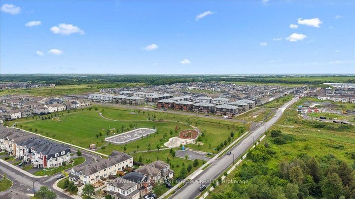 Photo 33 at 210 PARNIAN Private, Nepean (Half Moon Bay), Ottawa