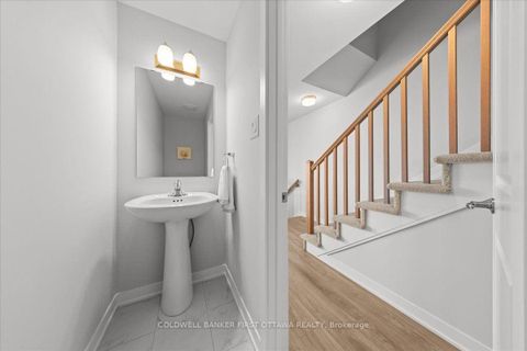 Photo 4 at 210 PARNIAN Private, Nepean (Half Moon Bay), Ottawa