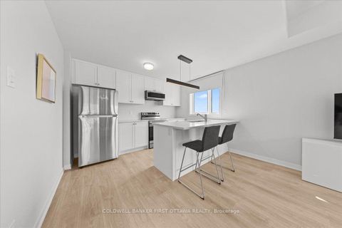Photo 12 at 210 PARNIAN Private, Nepean (Half Moon Bay), Ottawa