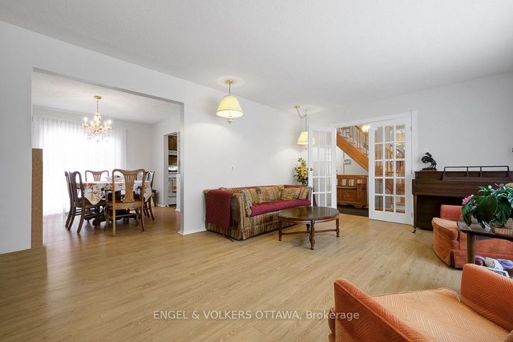 Photo 10 at 2695 Hickson Crescent S, Nepean (Redwood Park), Ottawa