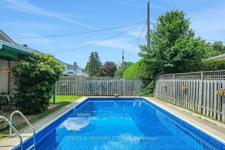 Photo 37 at 2695 Hickson Crescent S, Nepean (Redwood Park), Ottawa