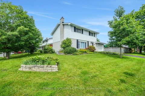 Photo 2 at 2695 Hickson Crescent S, Nepean (Redwood Park), Ottawa
