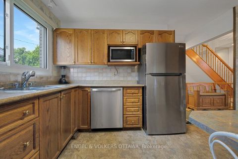 Photo 16 at 2695 Hickson Crescent S, Nepean (Redwood Park), Ottawa