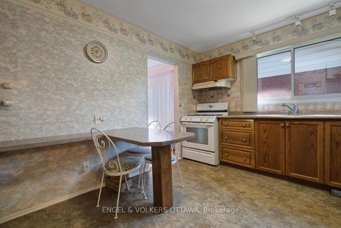 Photo 18 at 2695 Hickson Crescent S, Nepean (Redwood Park), Ottawa