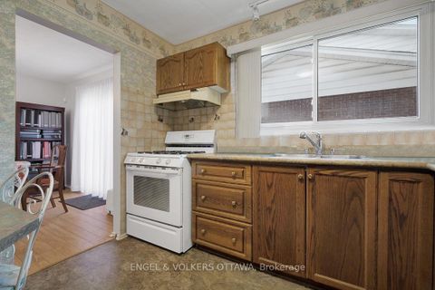 Photo 19 at 2695 Hickson Crescent S, Nepean (Redwood Park), Ottawa