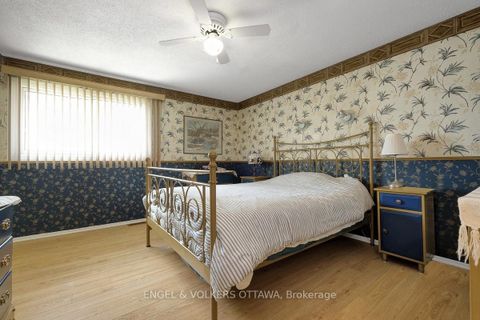 Photo 21 at 2695 Hickson Crescent S, Nepean (Redwood Park), Ottawa