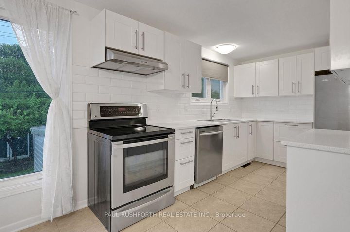 Photo 15 at 68 Mulvagh Avenue, Nepean (Borden Farm/Stewart Farm/Carleton Heights/Parkwood Hills), Ottawa