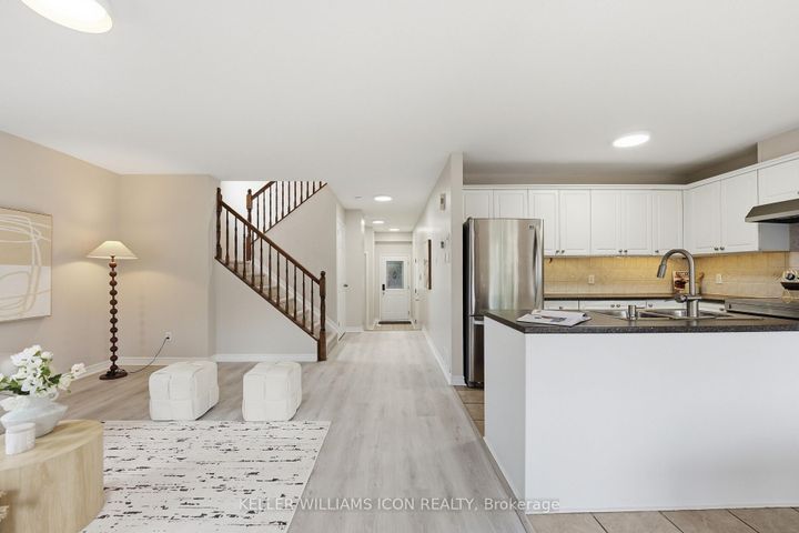 Photo 5 at 137 Harbour View Street, Nepean (Strandherd), Ottawa
