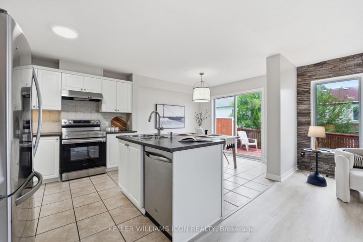 Photo 11 at 137 Harbour View Street, Nepean (Strandherd), Ottawa