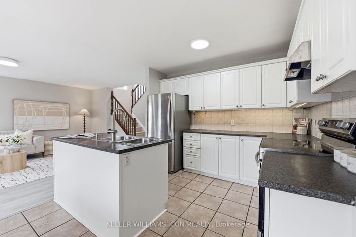 Photo 13 at 137 Harbour View Street, Nepean (Strandherd), Ottawa