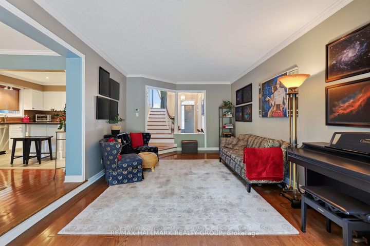 Photo 4 at 15 Pemberton Crescent, Nepean (Manordale), Ottawa