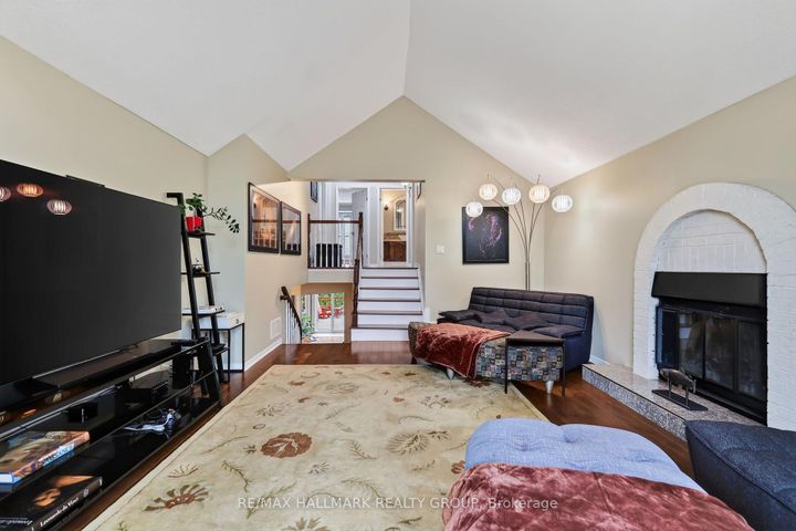 Photo 16 at 15 Pemberton Crescent, Nepean (Manordale), Ottawa
