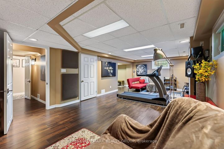 Photo 30 at 15 Pemberton Crescent, Nepean (Manordale), Ottawa