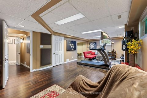 Photo 30 at 15 Pemberton Crescent, Nepean (Manordale), Ottawa