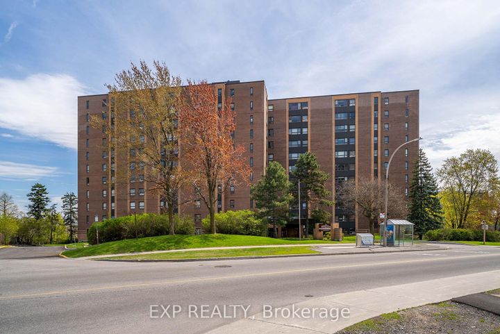 Photo 1 at 604 - 1356 MEADOWLANDS Drive N, Nepean (Borden Farm/Stewart Farm/Carleton Heights/Parkwood Hills), Ottawa
