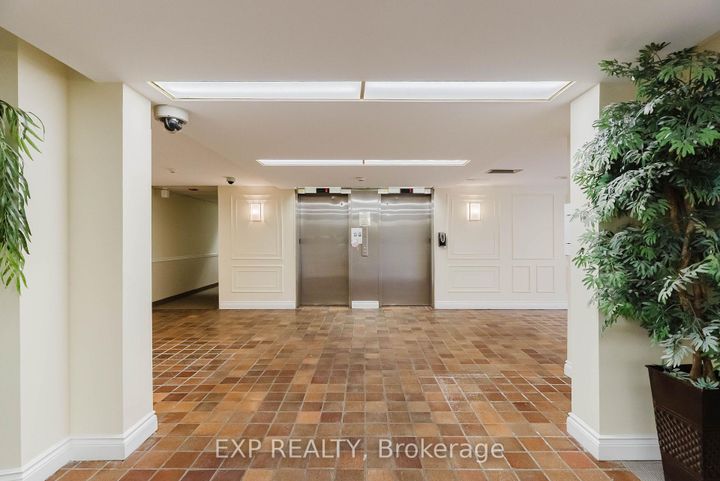 Photo 9 at 604 - 1356 MEADOWLANDS Drive N, Nepean (Borden Farm/Stewart Farm/Carleton Heights/Parkwood Hills), Ottawa