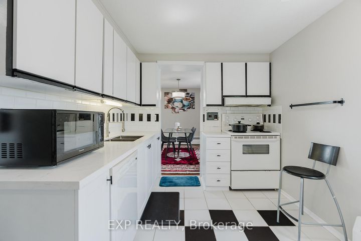 Photo 31 at 604 - 1356 MEADOWLANDS Drive N, Nepean (Borden Farm/Stewart Farm/Carleton Heights/Parkwood Hills), Ottawa