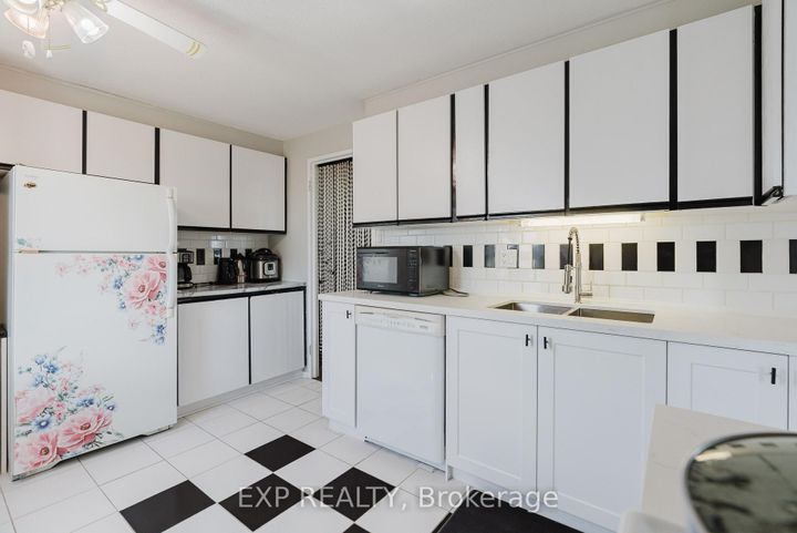 Photo 32 at 604 - 1356 MEADOWLANDS Drive N, Nepean (Borden Farm/Stewart Farm/Carleton Heights/Parkwood Hills), Ottawa